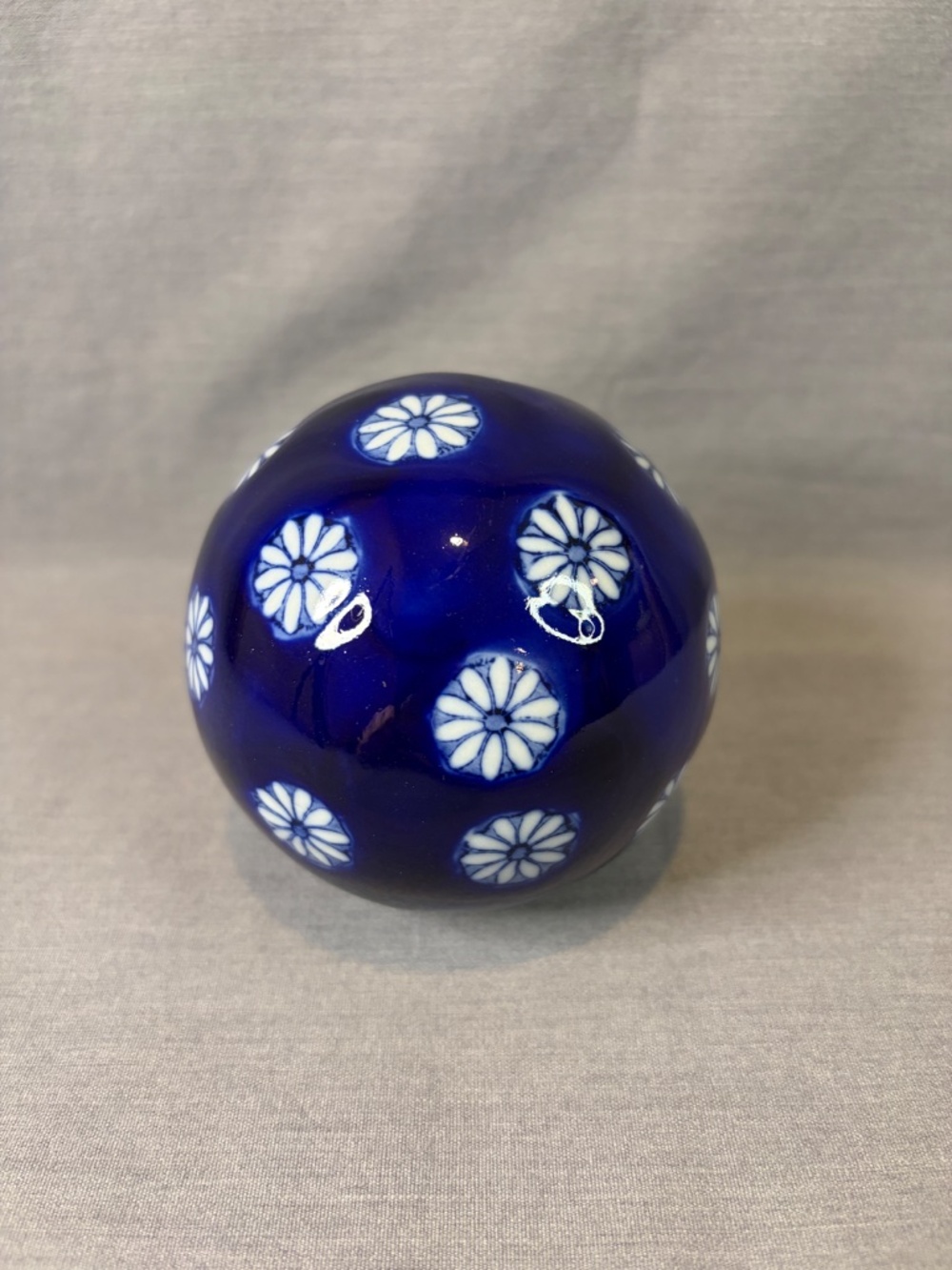 Vintage Ceramic Porcelain Glazed Cobalt Blue Sphere Ball White Flowers 3.5" - Picture 4 of 6